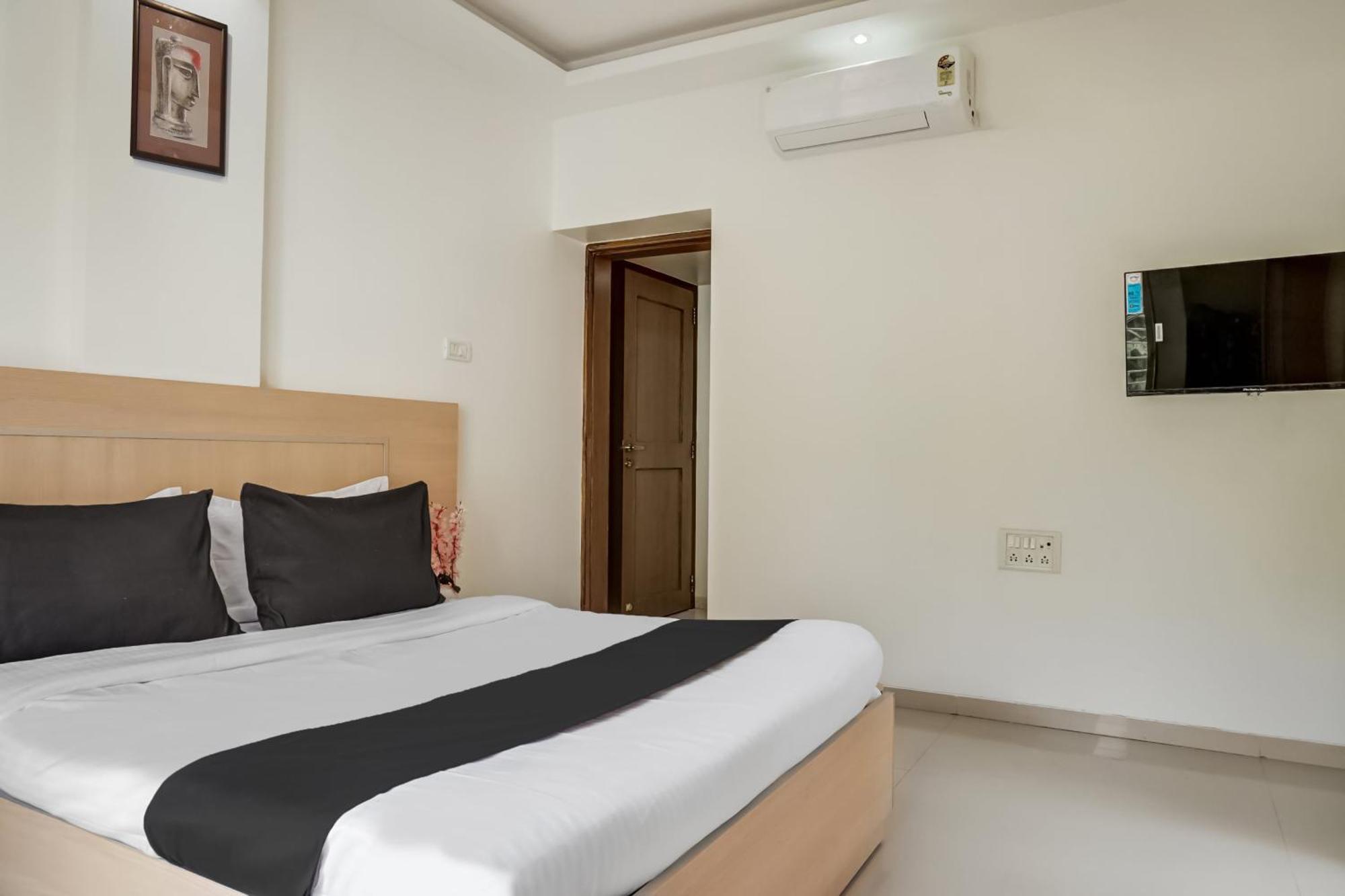 Hotel O Shree Hari プネ エクステリア 写真